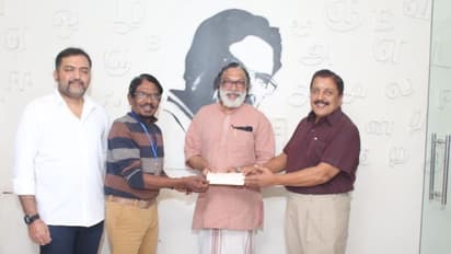 சினிமாத்துறைக்கு சூர்யா ரூ.1.5 கோடி நிதியுதவி... “சூரரைப் போற்று” வெளியீட்டு தொகையிலிருந்து பகிர்ந்தளிப்பு!