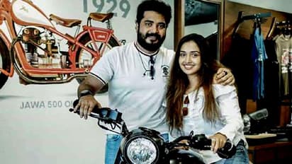 ജാവ മൂന്നാമനെ ഗാരേജിലാക്കി വിനു മോഹന്