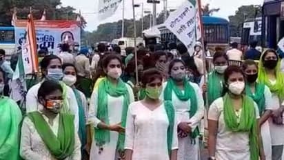 JEE-NEET পিছোনোর দাবি, গান্ধীমূর্তির পাদদেশে বিক্ষোভ টিএমসিপি-র