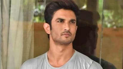 দুহাতেই সমান তালে লিখতে পারতেন সুশান্ত, 'জিনিয়াস' ভিডিও শেয়ার করলেন দিদি