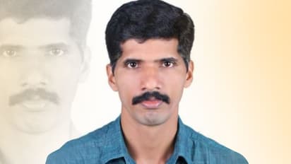 പതറിയ ശബ്ദത്തില് വയര്ലെസ് സന്ദേശം; കടലെടുക്കാതെ പവിത്രൻ രക്ഷിച്ചത് ആറ് ജീവനുകൾ, അഭിനന്ദനം