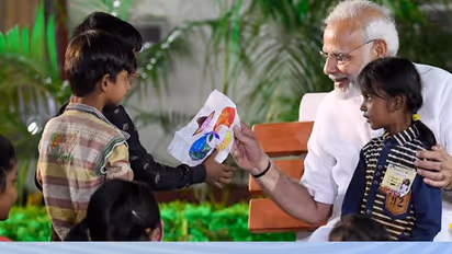 मन की बात: पीएम बोले- खिलौने एक्टिविटी बढ़ाने के साथ साथ हमारी आकांक्षाओं को भी उड़ान देते हैं