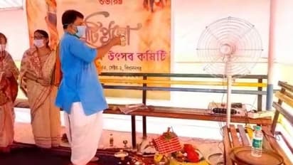 'রাজবাড়ি'তে এবার সল্টলেকের বিজে ব্লকের দুর্গাপুজো, খুঁটি পুজোতে মেতে উঠল বাসিন্দারা
