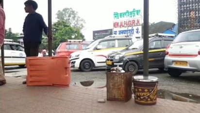 লকডাউনের জেরে বন্ধ ট্রেন, গায়ে আগুন দিয়ে আত্মহত্যার চেষ্টা চা বিক্রেতার