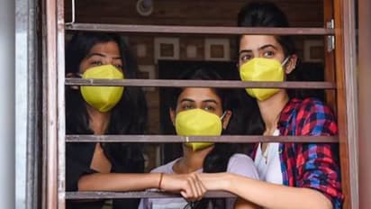 ফের বাড়ল কলকাতায় একদিনে মৃতের সংখ্যা, রাজ্যে করোনা নিয়ে মৃত্যু ছাড়াল সাড়ে ৩ হাজার