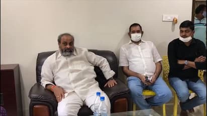 ఆస్పత్రి నుంచి డిశ్చార్జీ అయిన అచ్చెన్నాయుడు ఇలా కనిపించారు (వీడియో)