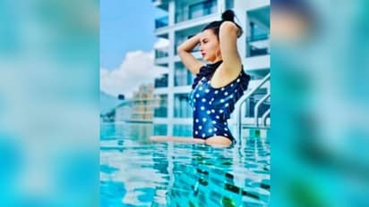 বিকিনি হোক বা শাড়ি, গ্ল্যামার ও হটনেসে এগিয়ে বাংলার টেলি নায়িকারা