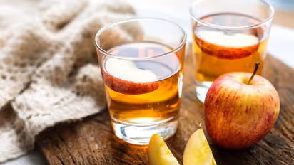 അറിയാം ആപ്പിൾ സിഡെർ വിനെഗറിന്റെ ആരോ​ഗ്യ ​ഗുണങ്ങളെ കുറിച്ച്...