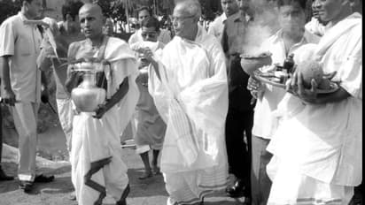 'জৌলুস' হারাল মুখোপাধ্যায় বাড়ির পুজো, প্রণবের মৃত্যুতে শোকস্তব্ধ মিরিটি