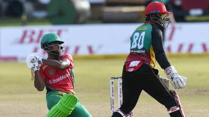 வெறும் 45 பந்தில் சதமடித்த நிகோலஸ் பூரான்.. செம குஷியில் கிங்ஸ் லெவன் பஞ்சாப்