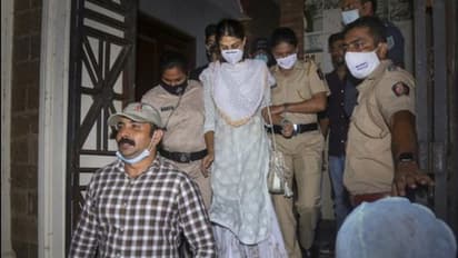 സുശാന്ത് സിംഗുമായി ബന്ധപ്പെട്ട ലഹരിക്കേസ്: നടി റിയ ചക്രബർത്തി അറസ്റ്റിൽ