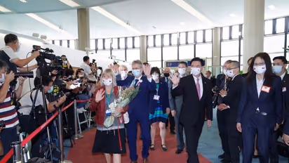 ಚೀನಾ ಸಭ್ಯತೆ ಇಲ್ಲದ ಒರಟು ಕೋಂಡಗಿ; ಡ್ರ್ಯಾಗನ್ ರಾಷ್ಟ್ರದ ಮೇಲೆ ಹರಿಹಾಯ್ದ ಜೆಕ್ ಗಣರಾಜ್ಯ!