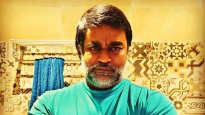 அழுக்கு சட்டை... சோடாபுட்டி கண்ணாடி..! கையில் துப்பாக்கியுடன் மிரட்டும் செல்வராகவன்! வேற லெவல் போஸ்டர்!