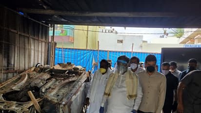 Bengaluru violence: Karnataka Opposition Leader Siddaramaiah visits DJ Halli, MLA Murthy's residence