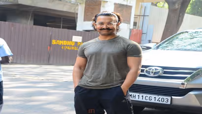 ಮಾಸ್ಕ್ ಧರಿಸದೆ ಮಕ್ಕಳೊಂದಿಗೆ ಅಮೀರ್ ಖಾನ್ ಕ್ರಿಕೆಟ್.. ಬಿತ್ತು ಕಮೆಂಟ್ಸ್!