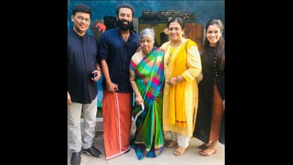 பாட்டியின் மறைவால் மனமுடைந்து போன சாந்தனு... உருக்கமான கண்ணீர் பதிவு...!