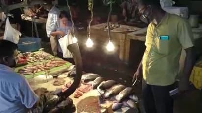 লক্ষীপুজোয় বাজারে দামের আগুন, মাথায় হাত কলকাতাবাসীর