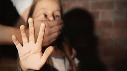 యువతిపై సర్పంచ్ తనయుడి అత్యాచారయత్నం... ప్రతిఘటిస్తోందని దారుణంగా కొట్టిచంపిన కామాంధుడు