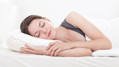 നിങ്ങള് എങ്ങനെയാണ് ഉറങ്ങാറ്? 3 രീതികളും അത് ആരോഗ്യത്തെ എങ്ങനെ സ്വാധീനിക്കുമെന്നും അറിയാം...