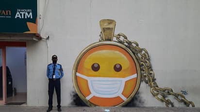 Karnataka: Baadal Nanjundaswamy paints Bengaluru to spread COVID-19 awareness