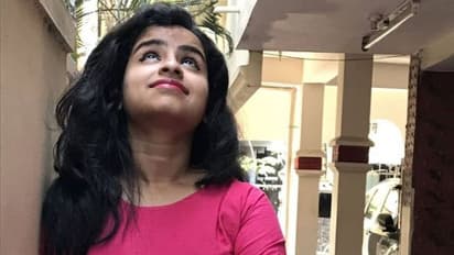 இந்த விஷயத்தில் ஹீரோயின்களையே மிஞ்சிய 'குக் வித் கோமாளி' ஷிவாங்கி! குவியும் வாழ்த்து..!