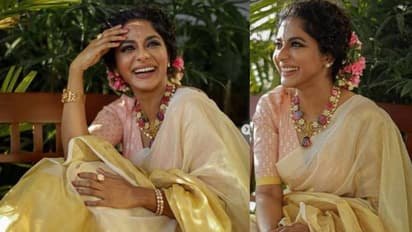 വീണ്ടും കസവുസാരിയില്‍ അതിമനോഹരിയായി പൂര്‍ണ്ണിമ ഇന്ദ്രജിത്ത്; ചിത്രങ്ങള്‍