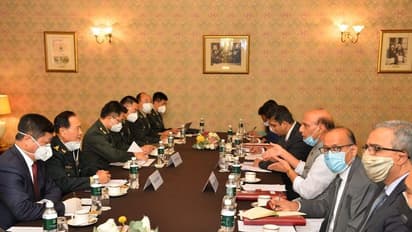 കൊവിഡ് വാക്സിൻ വികസിപ്പിച്ചതിൽ റഷ്യൻ ശാസ്ത്രജ്ഞരെ അഭിനന്ദിച്ച് കേന്ദ്രമന്ത്രി രാജ്നാഥ് സിംഗ്