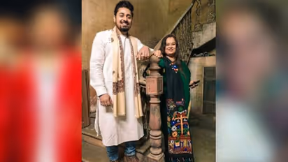 প্রায় ১৫ বছরের বয়সের ফারাককে তোয়াক্কা নয়, ট্যাবু ভেঙে ভালবাসায় মগ্ন সোহিনী-সপ্তর্ষি