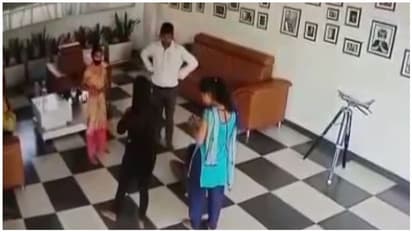 தலித் இளைஞருக்கு நடந்த அட்டூழியம்... வன்கொடுமை சட்டத்தில் பிக்பாஸ் பிரபலம் அதிரடி கைது..!