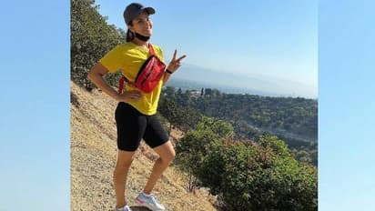 'അമ്പട സണ്ണി കുട്ടാ'; കിലോമീറ്ററുകൾ താണ്ടി താരം; ചിത്രം വൈറല്