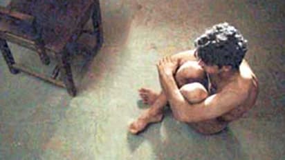 ஃபேஸ்புக்கில் பழகிய பெண்... சபலப்பட்ட இளைஞனை நேரில் வரவழைத்து... நிர்வாணமாக்கி...