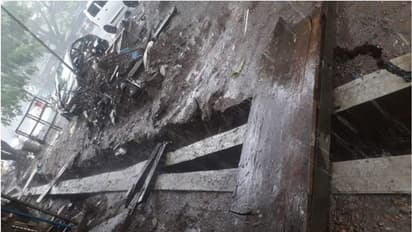 നിർമ്മാണത്തിലിരുന്ന ഓട മഴയിൽ തകർന്നു