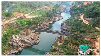 চিনের ঘুম উড়িয়ে অরুণাচলে সীমান্ত ঘেষে সেতু বানাল ভারত, শত্রুকে ফাঁকি দিতে লাদাখে বিকল্প রাস্তা প্রস্তুত