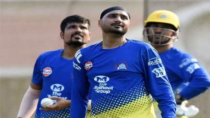 അവന് ഇന്ത്യന് ക്രിക്കറ്റിലെ ഡിവില്ലിയേഴ്സ്; മുംബൈ ഇന്ത്യന്സ് താരത്തെ കുറിച്ച് ഹര്ഭജന്