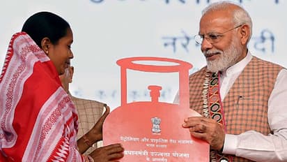 'LPG ಸಬ್ಸಿಡಿ ರದ್ದು ಮಾಡಿ ಮಹಿಳೆಯರು ಕೂಡಿಡುವ ಡಬ್ಬಿ ಹಣಕ್ಕೂ ಮೋದಿ ಸರ್ಕಾರ ಕನ್ನ'
