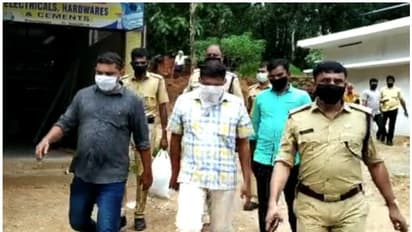 വായില് തോര്ത്ത്, കാലും കൈയും കെട്ടിയിട്ടു; കൊവിഡ് നിരീക്ഷണത്തിലിരുന്ന യുവതി നേരിട്ടത് ക്രൂരപീഡനമെന്ന് എഫ്ഐആർ