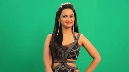 ప్రైజ్మనీతో రైతుల అప్పులు తీరుస్తానన్న అరియానా.. నెటిజన్ల ప్రశంసలు