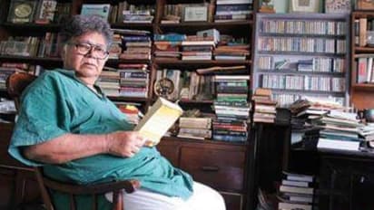 একটি চিঠি কবিতা ও ডাকে আসা একটি খাম থেকে সুনীল গঙ্গোপাধ্যায়