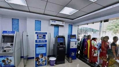 క్యాష్ డిపాజిట్లపై ఎస్బిఐ క్లారీటి.. అది తప్పనిసరి కాదు, సజేషన్ మాత్రమే..