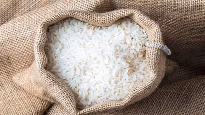 ಅಕ್ಕಿ ಬೆಲೆಯಲ್ಲಿ ಶೇ.30ರಷ್ಟು ಏರಿಕೆ; ಜನಸಾಮಾನ್ಯರ ಜೇಬಿನ ಮೇಲೆ ಹೆಚ್ಚಿದ ಹೊರೆ