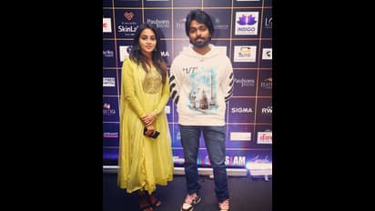 ஜி.வி.பிரகாஷ் தங்கச்சியா இது?... கடற்கரையை கொந்தளிக்க வைத்த லேட்டஸ்ட் போட்டோ ஷூட்...!