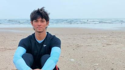 ফুচকা বিক্রেতা থেকে আইপিএল তারকা, জানুন এই ক্রিকেটারের কাহিনি