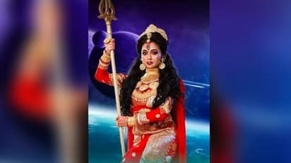 মহিষাসুরমর্দিনী রূপে 'মিমি', ট্রোলের ঝড় কাটিয়ে মুগ্ধ করলেন দর্শকদের