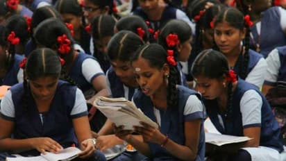 നൂറുദിന കർമ്മ പദ്ധതിയുടെ ഭാഗമായി മൂന്ന് കോടി ചെലവിൽ 14 സ്കൂൾ കെട്ടിടങ്ങൾ പൂർത്തിയാക്കും: മുഖ്യമന്ത്രി