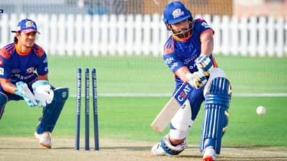 অনুশীলনে রোহিতের বিশাল ছক্কা, বল পড়ল গিয়ে মেন রাস্তায় বাসের ছাদে, দেখুন ভাইরাল ভিডিও