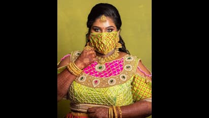 பஞ்சவர்ண  நிறத்தில் பளபளக்கும் புடவை கட்டி... இதுவரை பார்த்திடாத புத்தம் புது கெட்டப்பில் பிகில் 'பாண்டியம்மா!