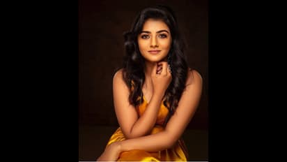 ஸ்ருதி ஹாசன் கூட இருக்கும்  இந்த பாப்பா இப்ப எப்படி இருக்காங்க தெரியுமா?... அழகில் மெருகேறிய அசத்தல் போட்டோஸ்!