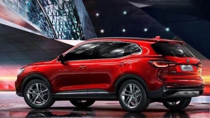 ഇന്ത്യയിലെത്തിയിട്ട് ഒരുവര്‍ഷം, ജനം ക്യൂ, ആഘോഷമാക്കി ചൈനീസ് വണ്ടിക്കമ്പനി!