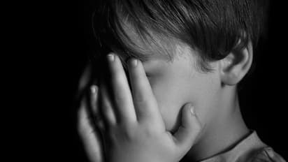 കുട്ടികളിലെ ആത്മഹത്യാ പ്രവണത തടയാം; രക്ഷിതാക്കൾ ശ്രദ്ധിക്കേണ്ടത്...