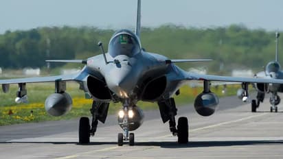 Rafale Fighter Jet: 36-வது ரஃபேல் போர் விமானம் பிரான்ஸிலிருந்து இந்தியா வந்தடைந்தது